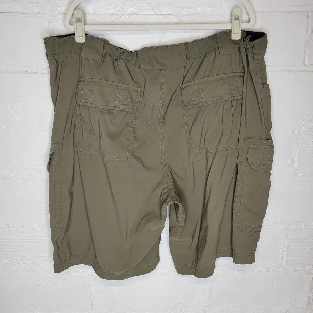 Duluth Trading Co Men's Size 2XL Cargo Shorts Green - Picture 2 of 3